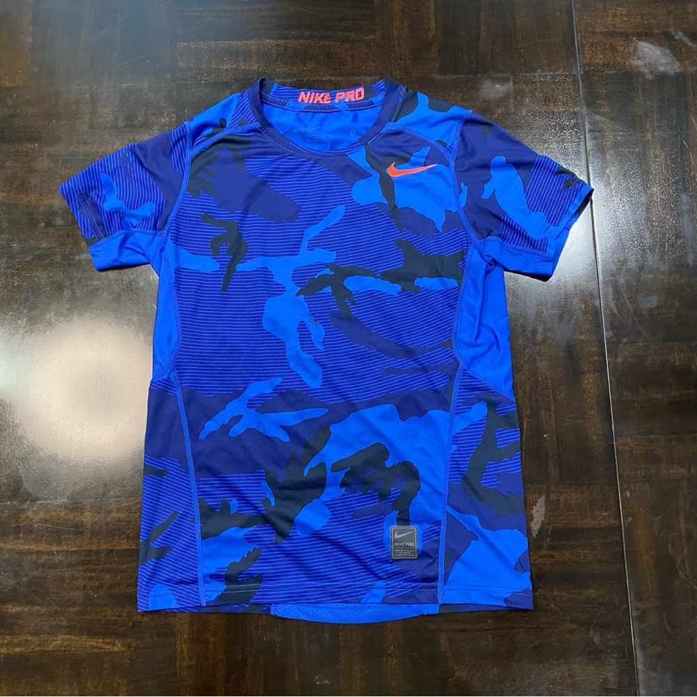 Boys Nike Pro Blue Camo T-Shirt Size M